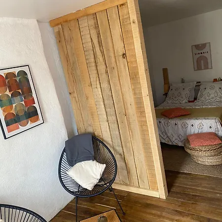 La Maison Du Commandeur Πανσιόν Maine-de-Boixe